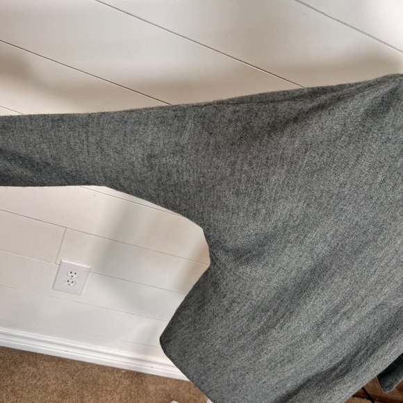 Antonio Melani Charcoal Gray Relaxed Fit Sweater Size M - Picture 8 of 10